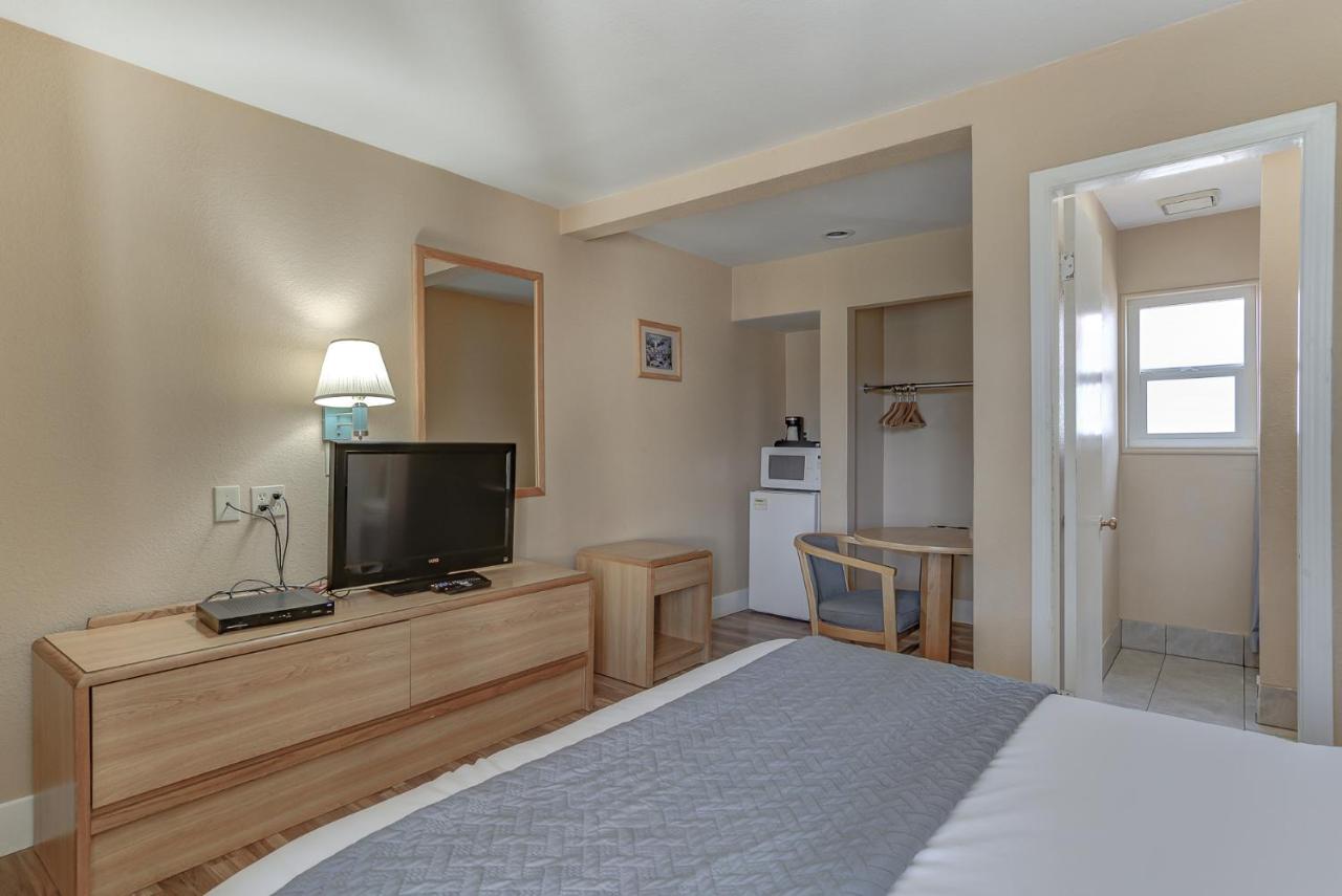 Burney Shasta Pines Motel & Suites المظهر الخارجي الصورة