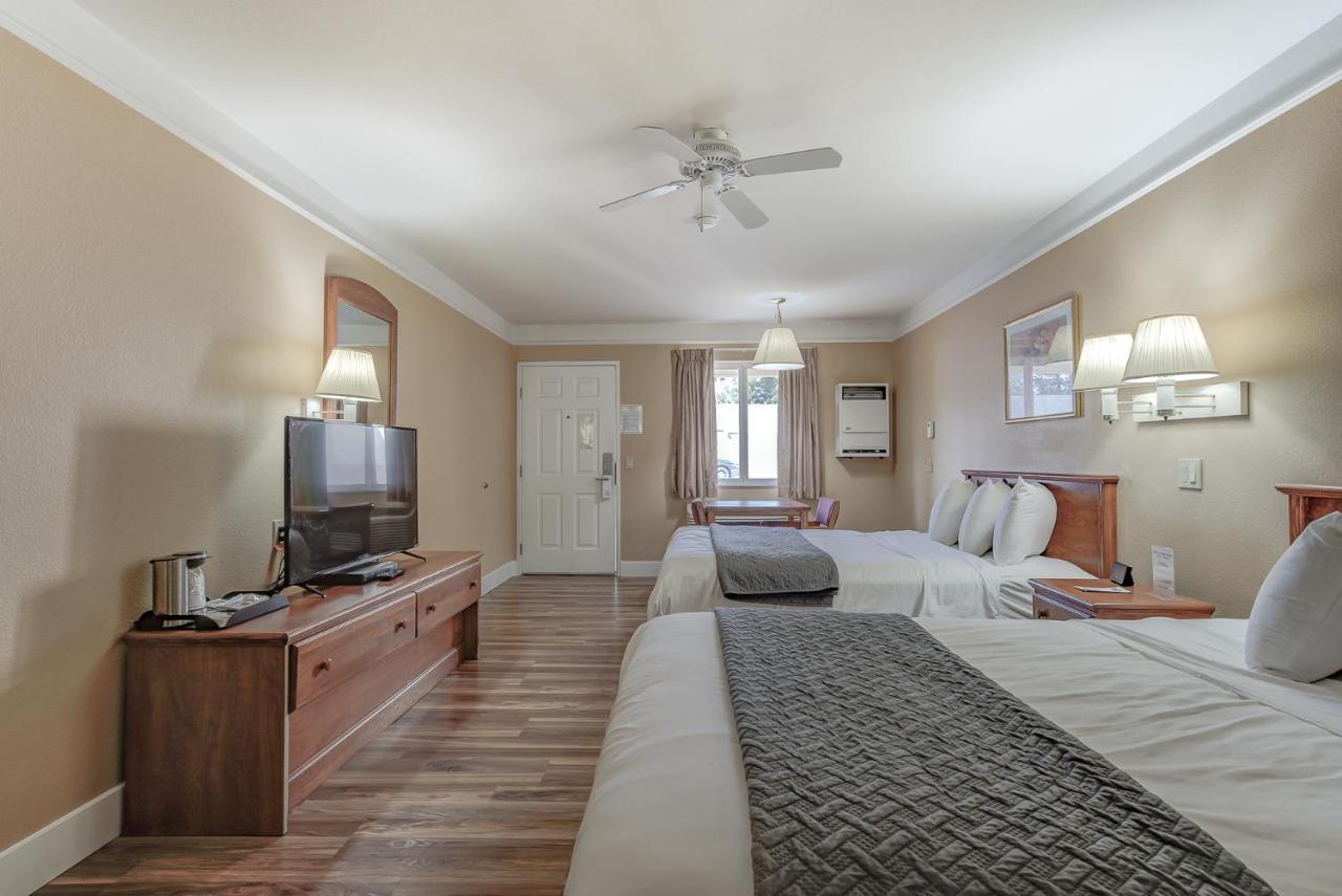 Burney Shasta Pines Motel & Suites المظهر الخارجي الصورة