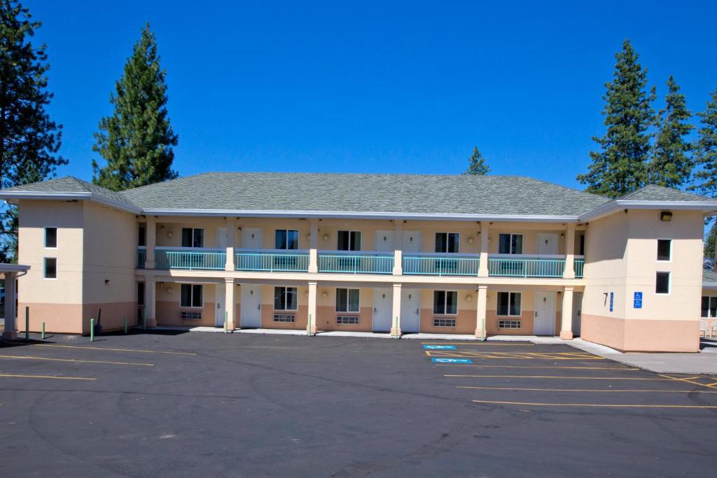 Burney Shasta Pines Motel & Suites المظهر الخارجي الصورة